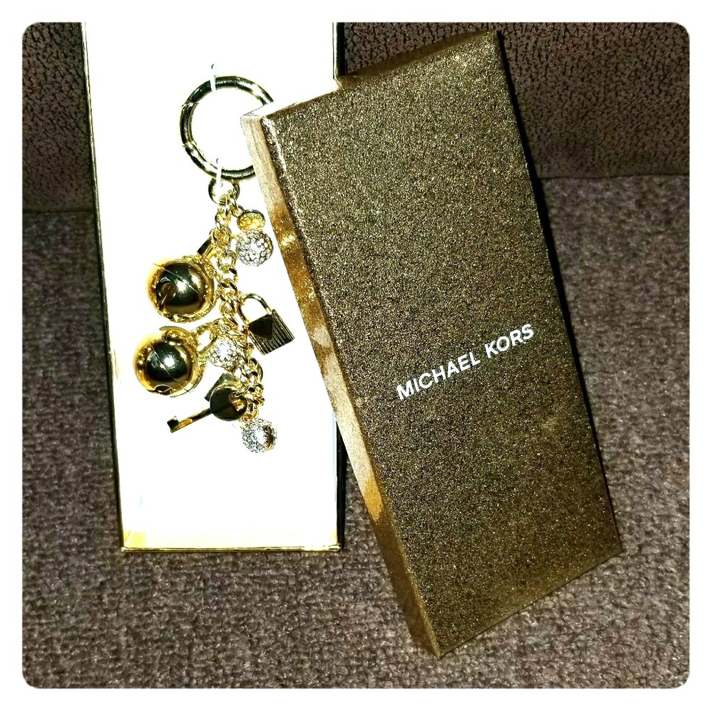 Keychain accessory